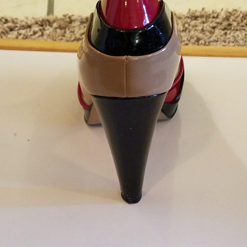 Shoes - Picture 3 of 3